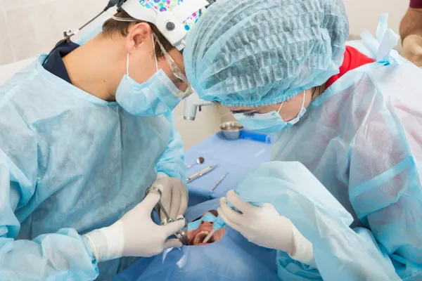  Chirurgie orale.jpg